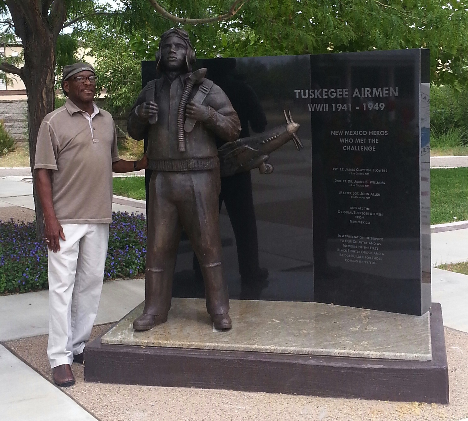 Tuskegee monument 1